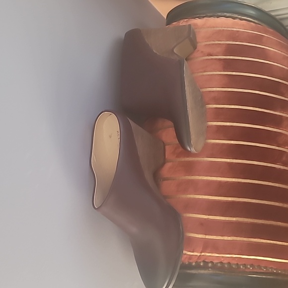 Kelsi Dagger Booties - Picture 12 of 16